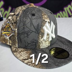 🔴SOLD🔴New Era 7 1/2 -  Black RealTree New York Yankees